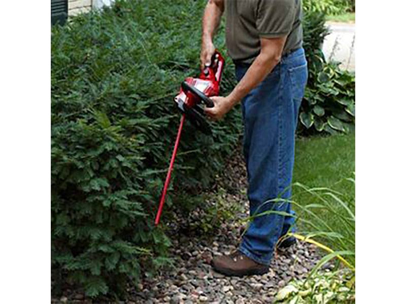 Toro 20V Max 22 in. Cordless Hedge Trimmer in Eagle Bend, Minnesota