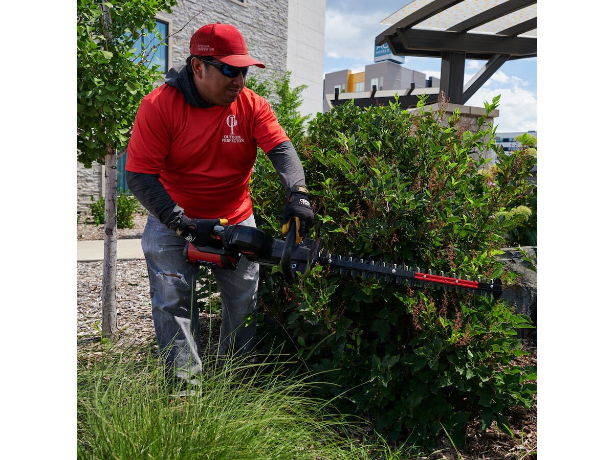 Toro 60V MAX Revolution Electric Battery Hedge Trimmer Bare Tool in New Durham, New Hampshire - Photo 2