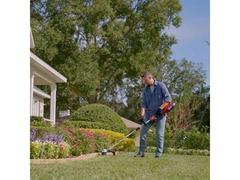 Toro 60V MAX 14 in. / 16 in. Brushless String Trimmer w/ 2.5Ah Battery in Thief River Falls, Minnesota - Photo 15