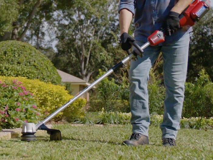 Toro 60V MAX 14 in. / 16 in. Brushless String Trimmer with 2.5Ah Battery in Unity, Maine - Photo 10