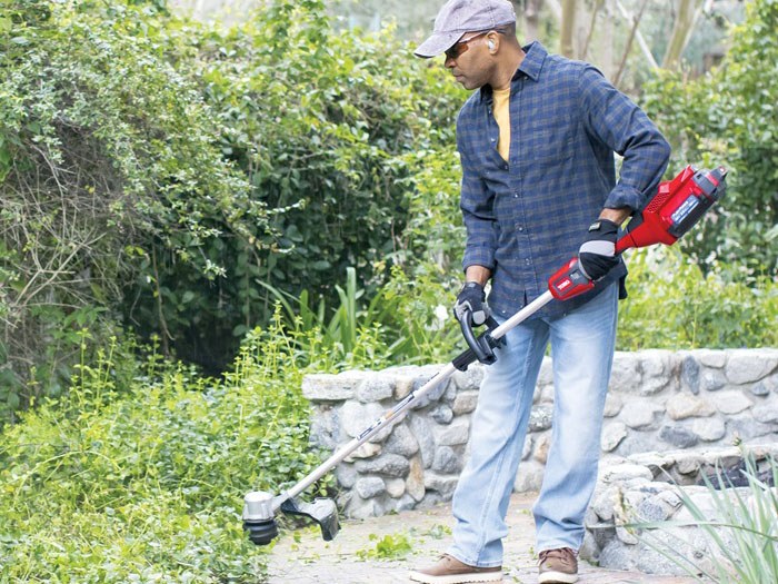 Toro 60V MAX 14 in. / 16 in. Brushless String Trimmer with 2.5Ah Battery in Unity, Maine - Photo 11