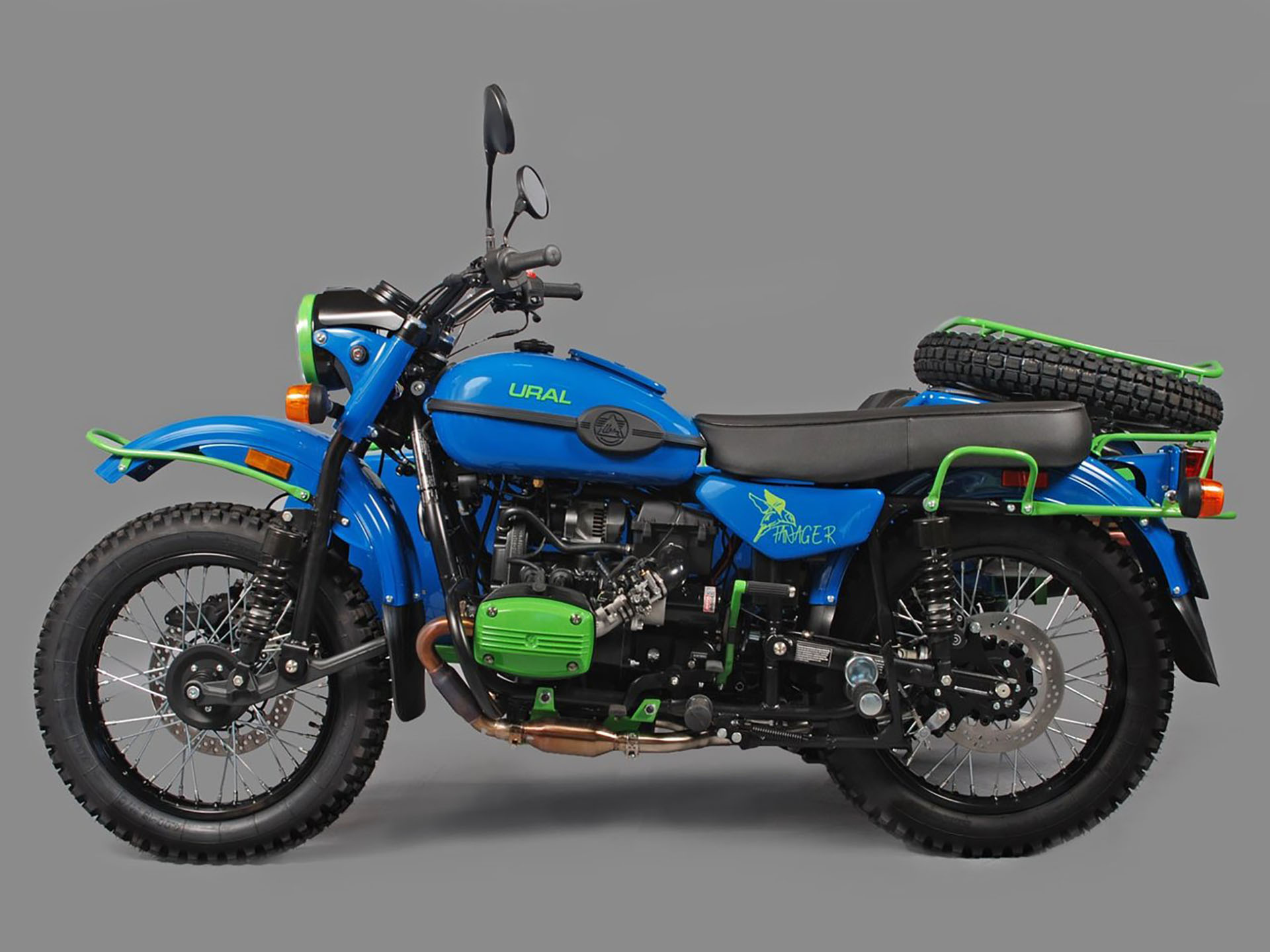 2024 Ural Motorcycles Gear Up Green Tanager in Edwardsville, Illinois - Photo 2