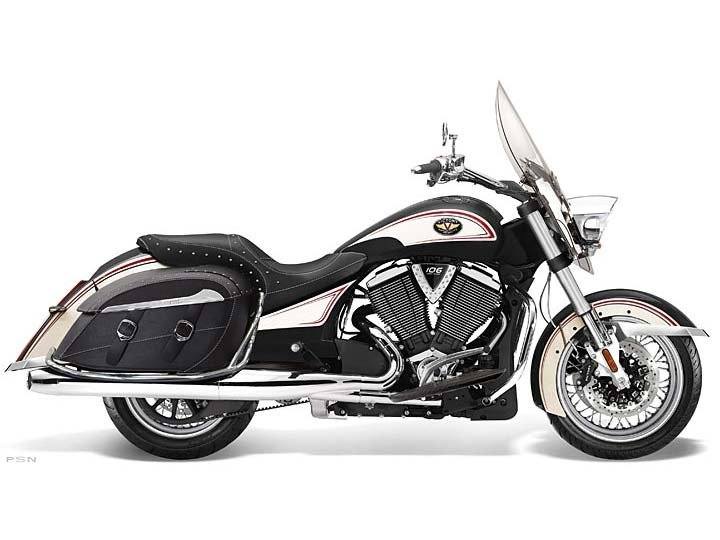 2012 Victory Cross Roads® Classic Limited Edition in Sanford, Florida