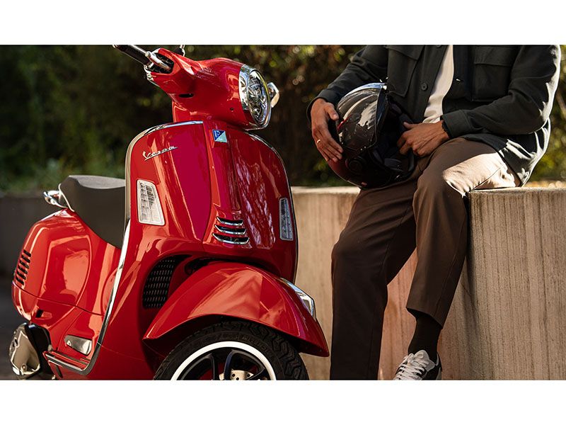 2023 Vespa GTS Super 300 in Fort Myers, Florida - Photo 6