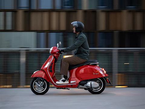 2023 Vespa GTS Super 300 in Fort Myers, Florida - Photo 7