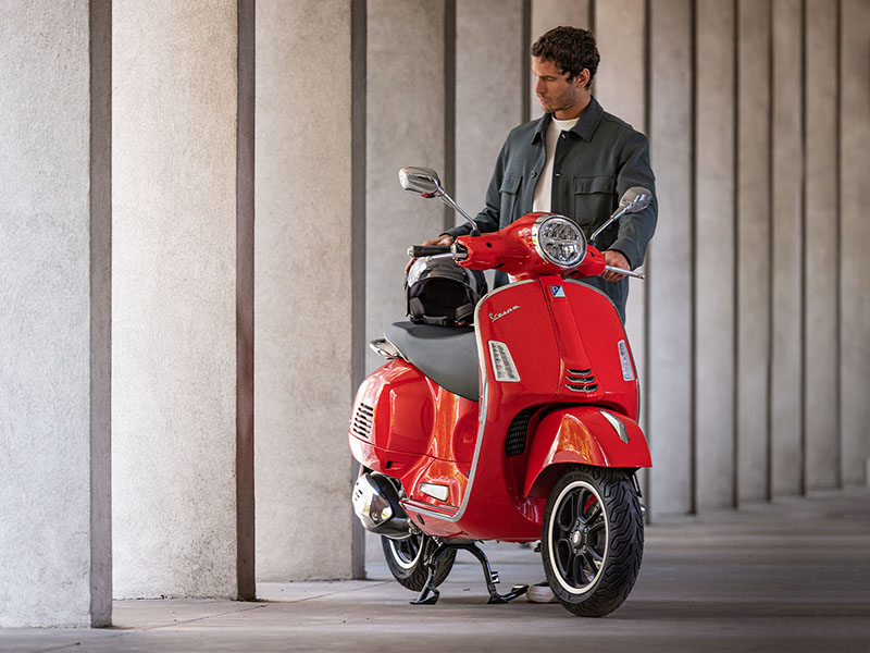 2023 Vespa GTS Super 300 in Fort Myers, Florida - Photo 8