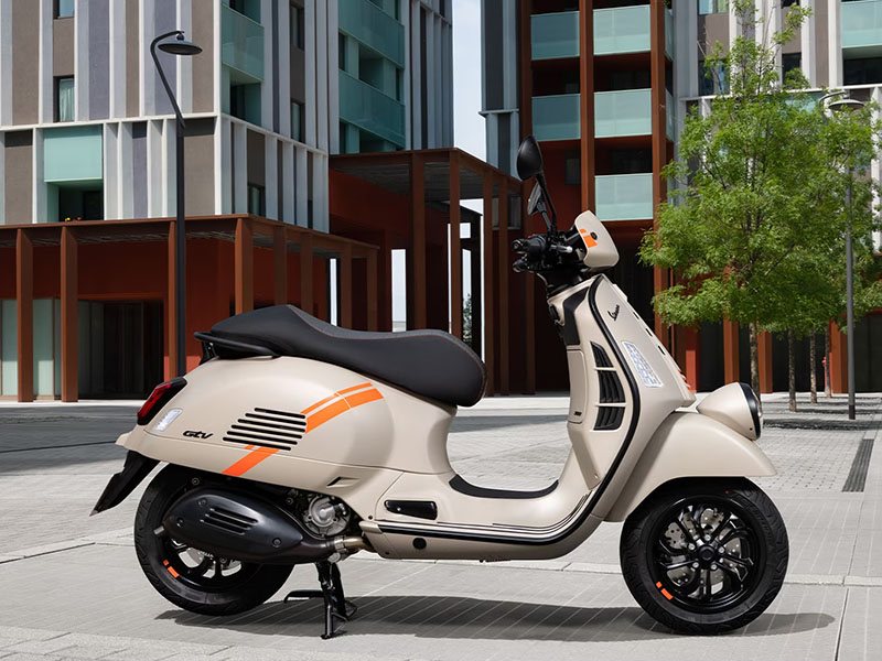 2023 Vespa GTV 300 in Knoxville, Tennessee - Photo 6