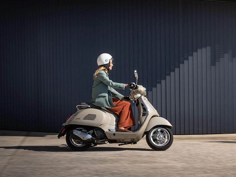 2024 Vespa GTS 300 in New Haven, Connecticut - Photo 13