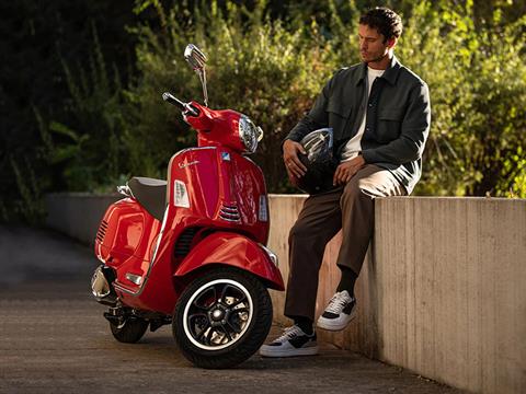 2024 Vespa GTS Super 300 in Fort Myers, Florida - Photo 9