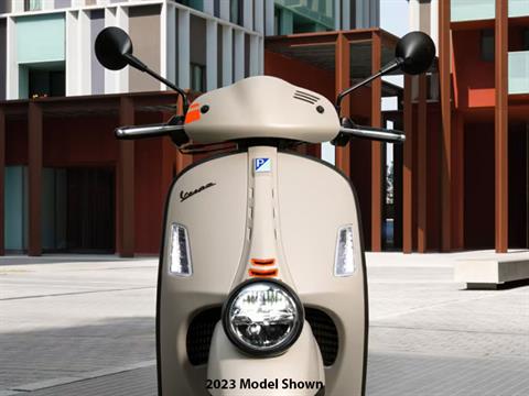 2024 Vespa GTV 300 in Knoxville, Tennessee - Photo 2