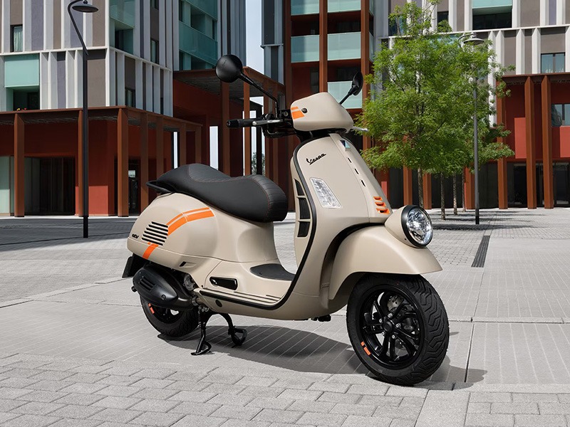 2024 Vespa GTV 300 in Knoxville, Tennessee - Photo 9
