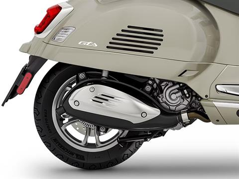 2025 Vespa GTS 300 in Chandler, Arizona - Photo 7