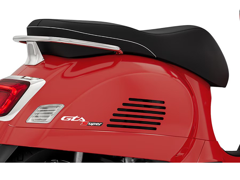 2025 Vespa GTS Super 300 in Panama City Beach, Florida - Photo 9