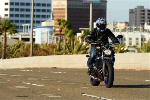 2015 Yamaha FZ-07 in Corona, California - Photo 10