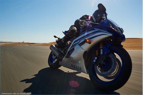 2016 Yamaha YZF-R6 in San Marcos, California - Photo 13