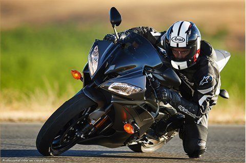 2016 Yamaha YZF-R6 in San Marcos, California - Photo 30