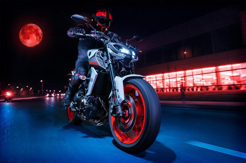 2020 Yamaha MT-09 in Derry, New Hampshire - Photo 17