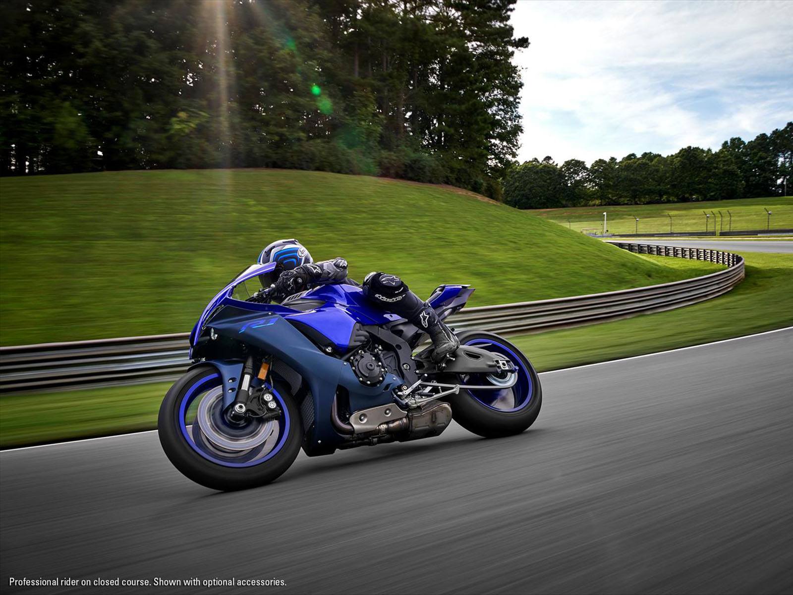 2022 Yamaha YZF-R1 in Derry, New Hampshire - Photo 9