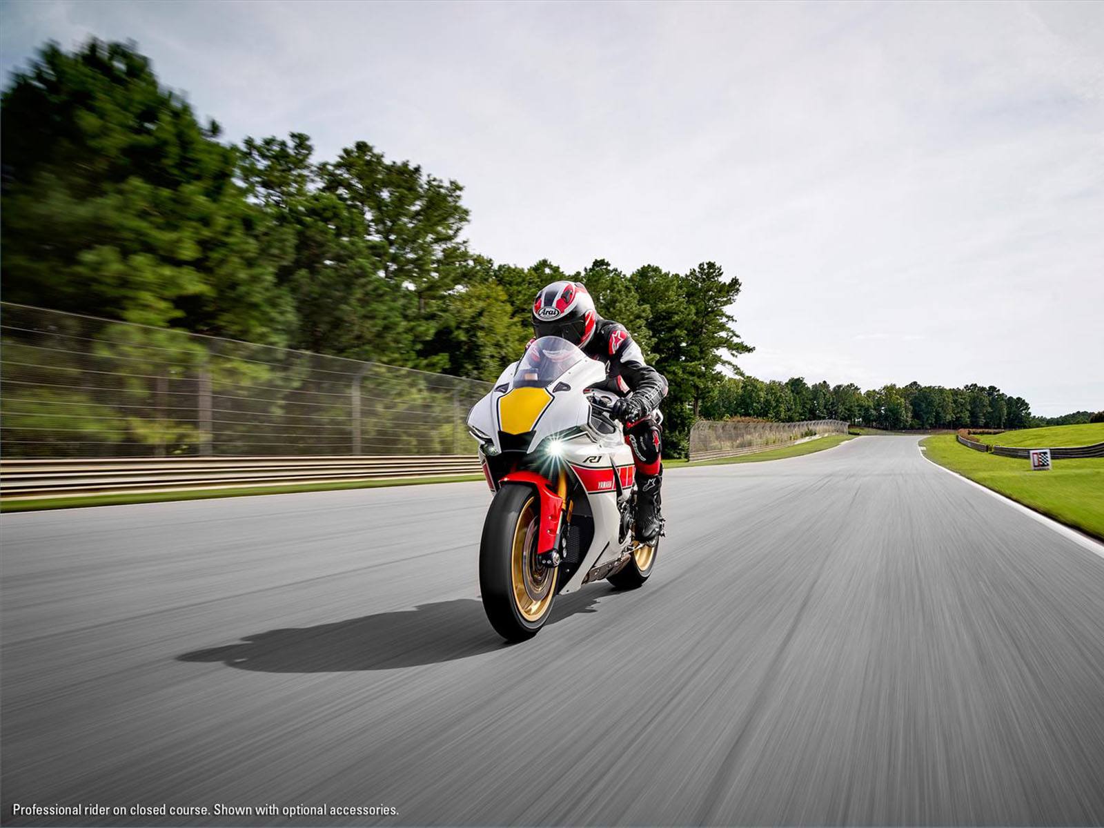 2022 Yamaha YZF-R1 World GP 60th Anniversary Edition in Derry, New Hampshire - Photo 14
