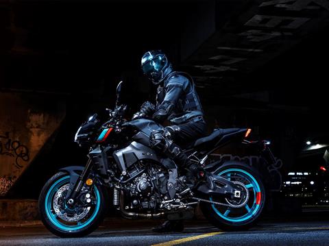 2023 Yamaha MT-10 in New Haven, Connecticut - Photo 11