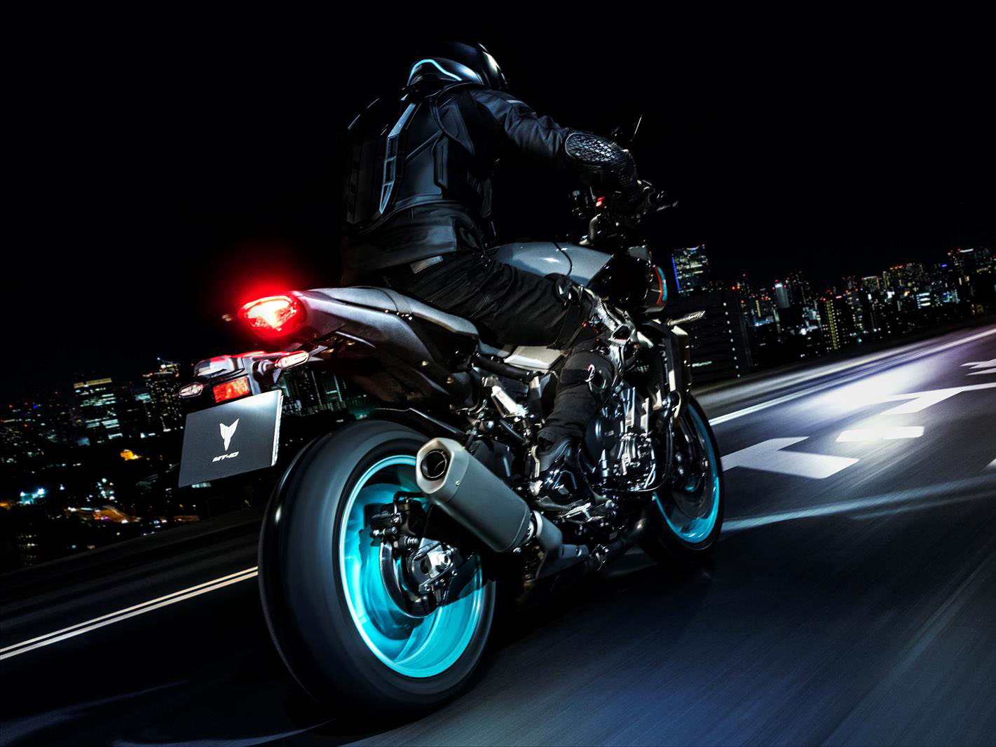 2023 Yamaha MT-10 in New Haven, Connecticut - Photo 15