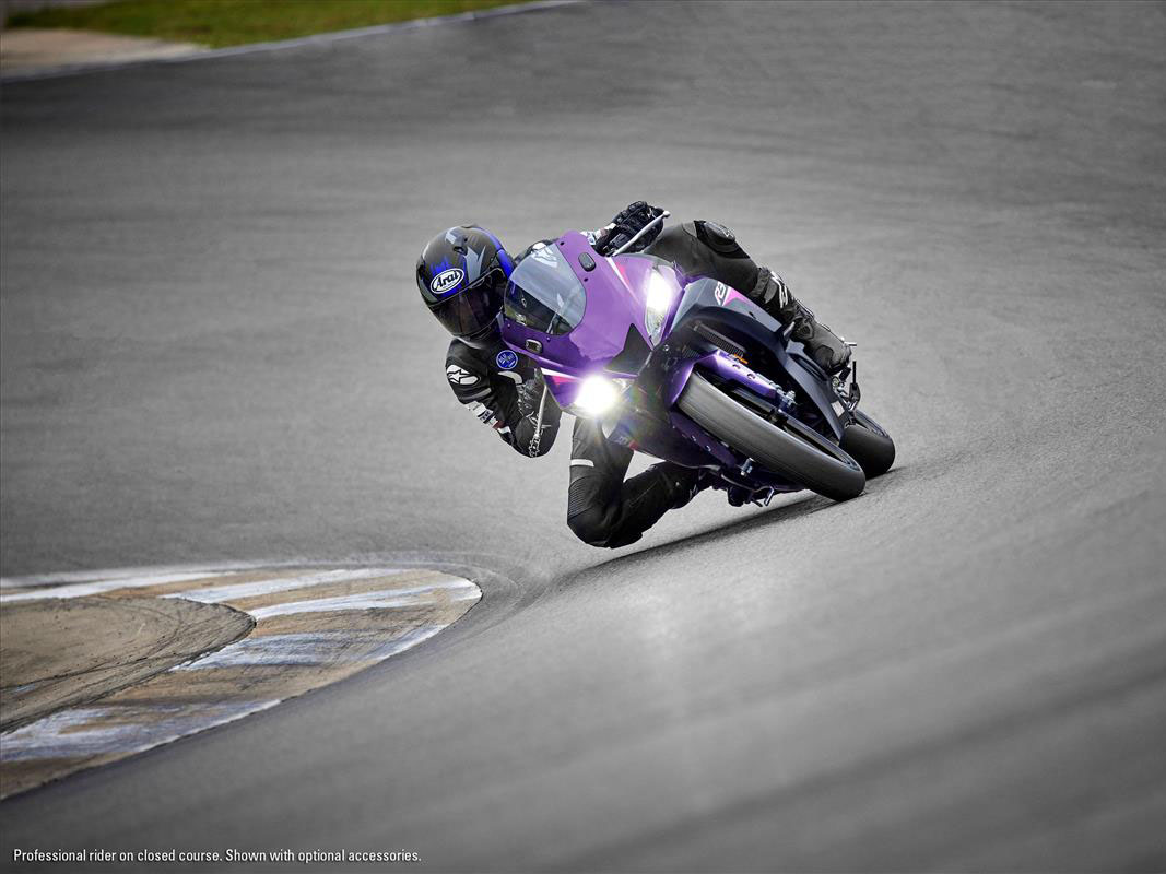 2023 Yamaha YZF-R3 ABS in Lakeport, California