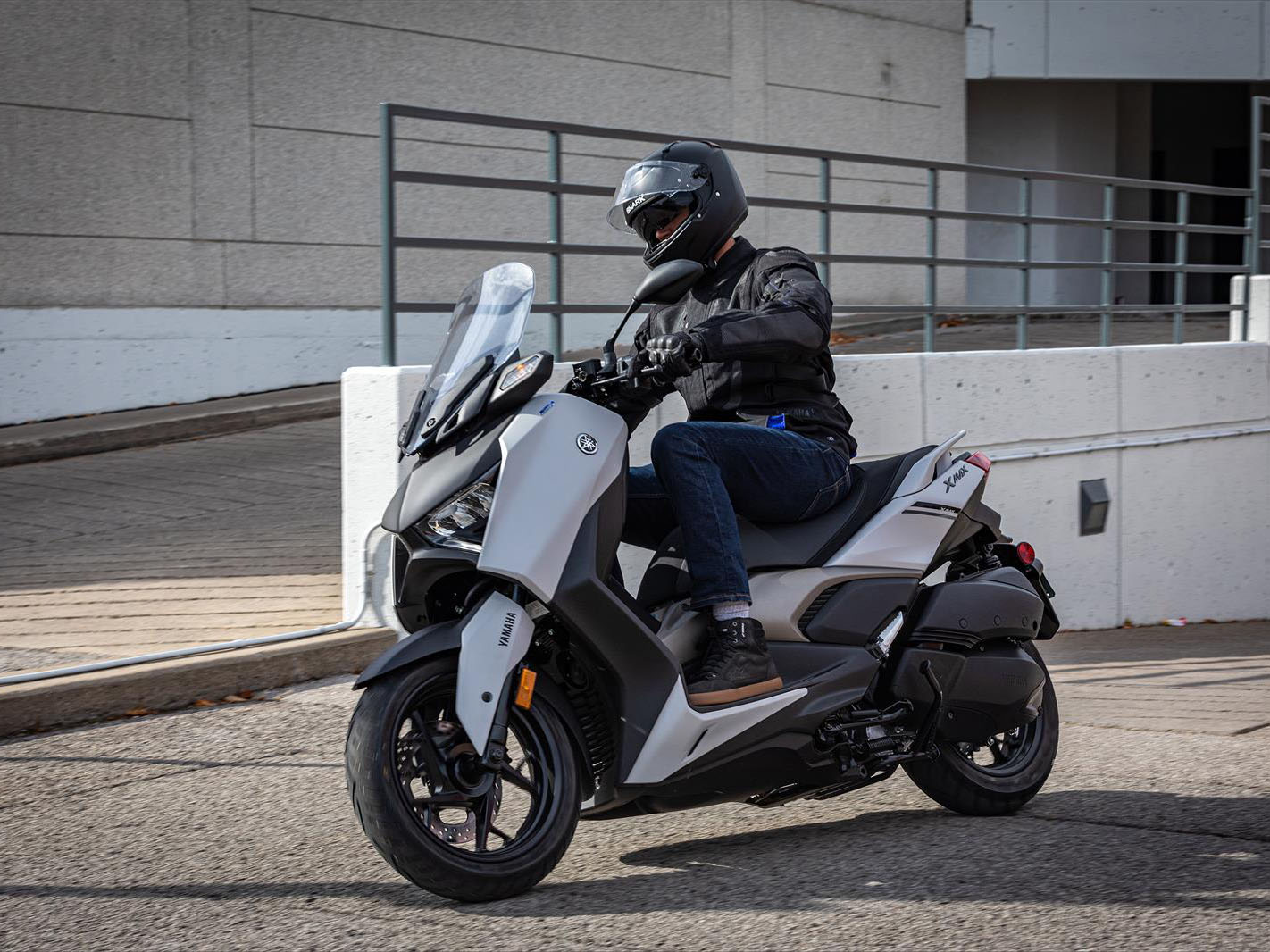2023 Yamaha XMAX in Middletown, New York - Photo 11