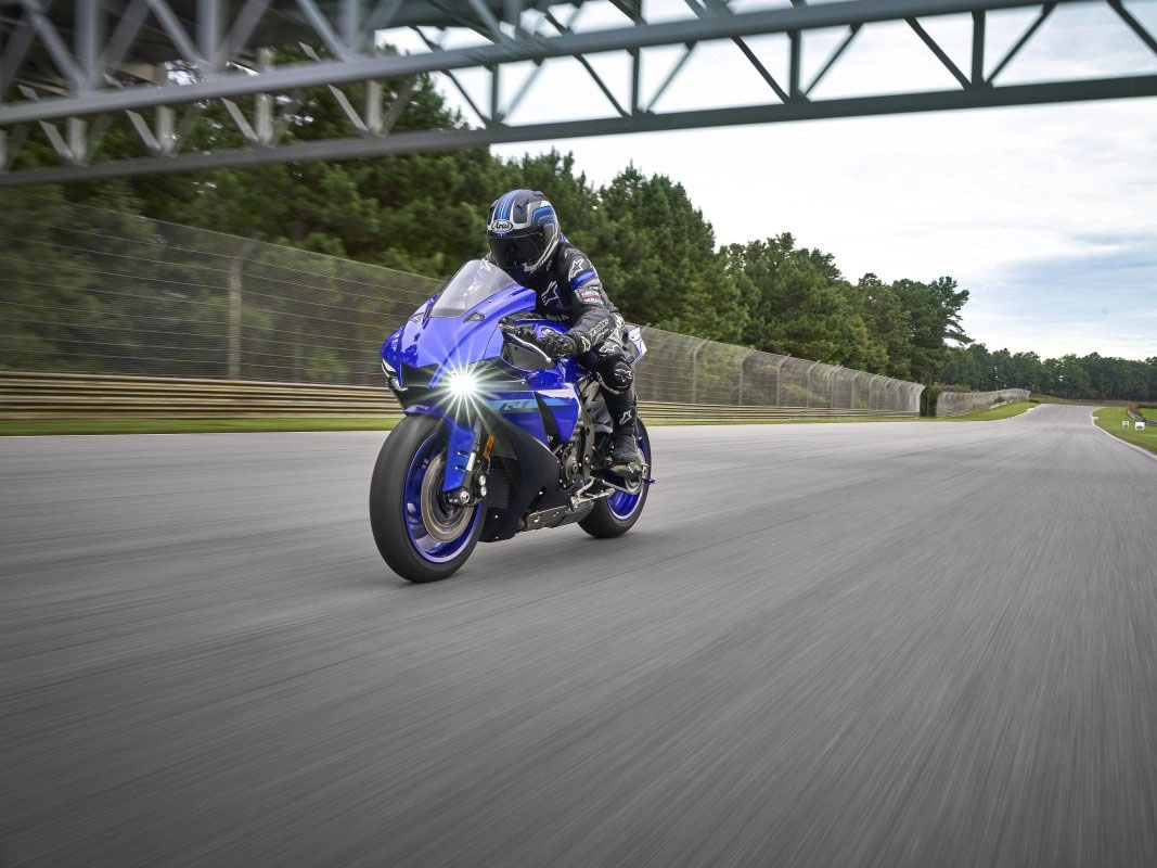 2024 Yamaha YZF-R1 in Vincentown, New Jersey - Photo 19