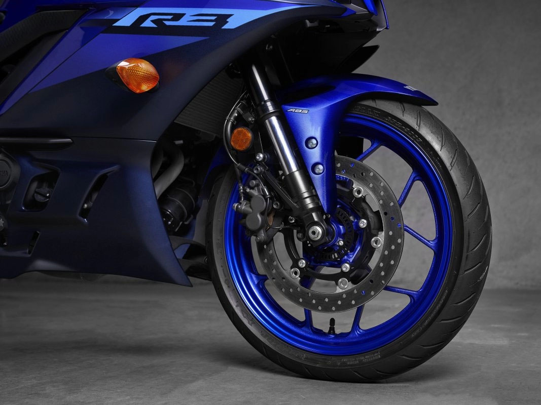 2024 Yamaha YZF-R3 in Queens Village, New York - Photo 11