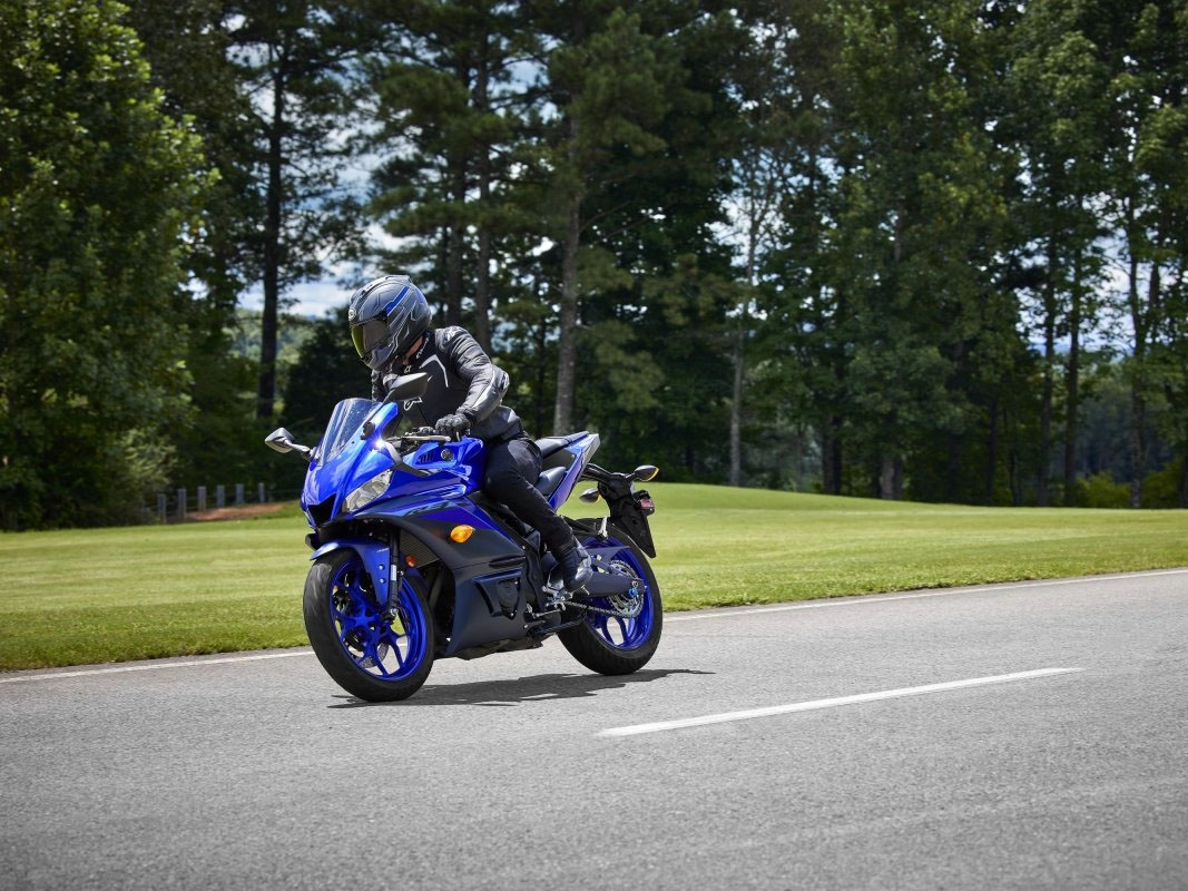 2024 Yamaha YZF-R3 in Louisville, Tennessee - Photo 16