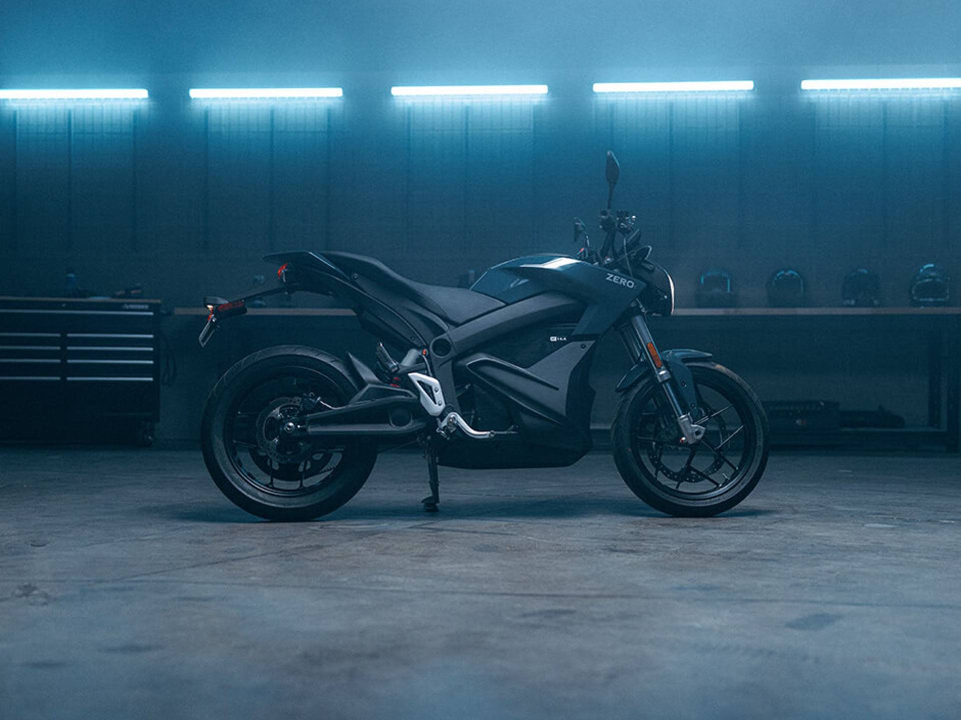 2022 Zero Motorcycles S ZF7.2 + Charge Tank in Shelby Township, Michigan - Photo 7